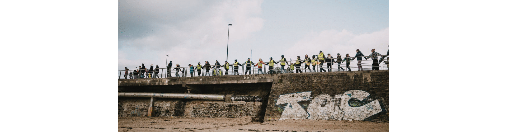 Chaîne humaine à Brest - Crédit photo : Antoine Borzeix