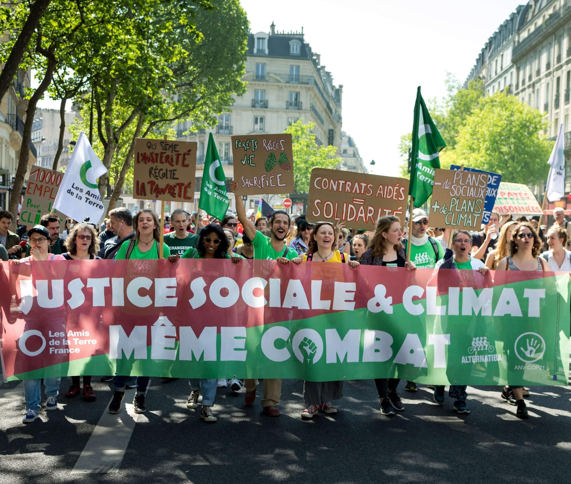 Bandeau de manifestation : Justice sociale & climat - même combat