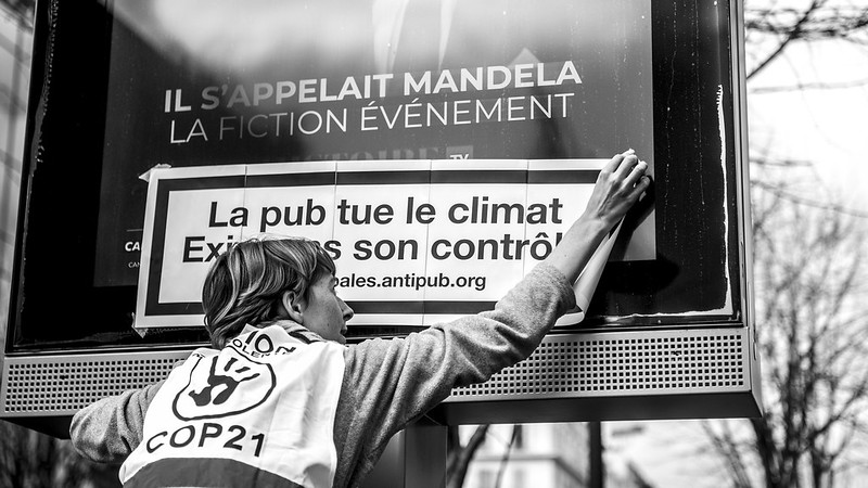 “La publicité tue le climat” : l’appel à agir d’urgence lancé par les citoyen·nes aux candidat·es pour les municipales : Image à la une