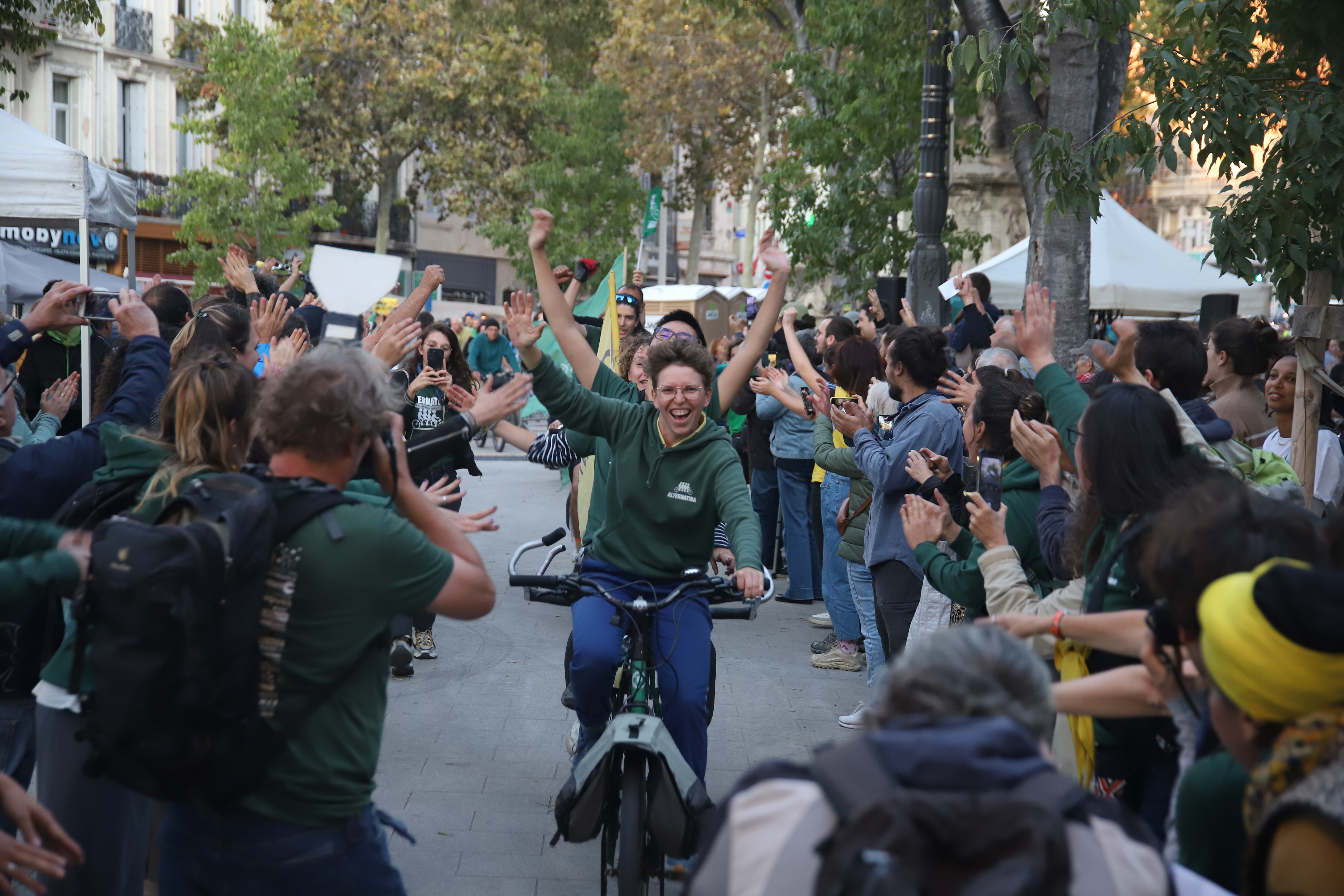 Arrivée du Tour Alternatiba à Marseille : coup d’envoi de la Cité des possibles ! : Image à la une